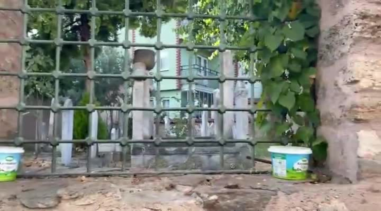 Bursa'nın en gizemli&nbsp;haziresi: Dondurma Tekkesi'nde&nbsp;kimler yatıyor