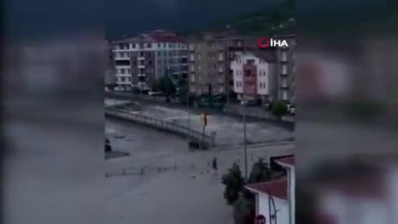 Sel, bir kenti işte böyle vurdu!