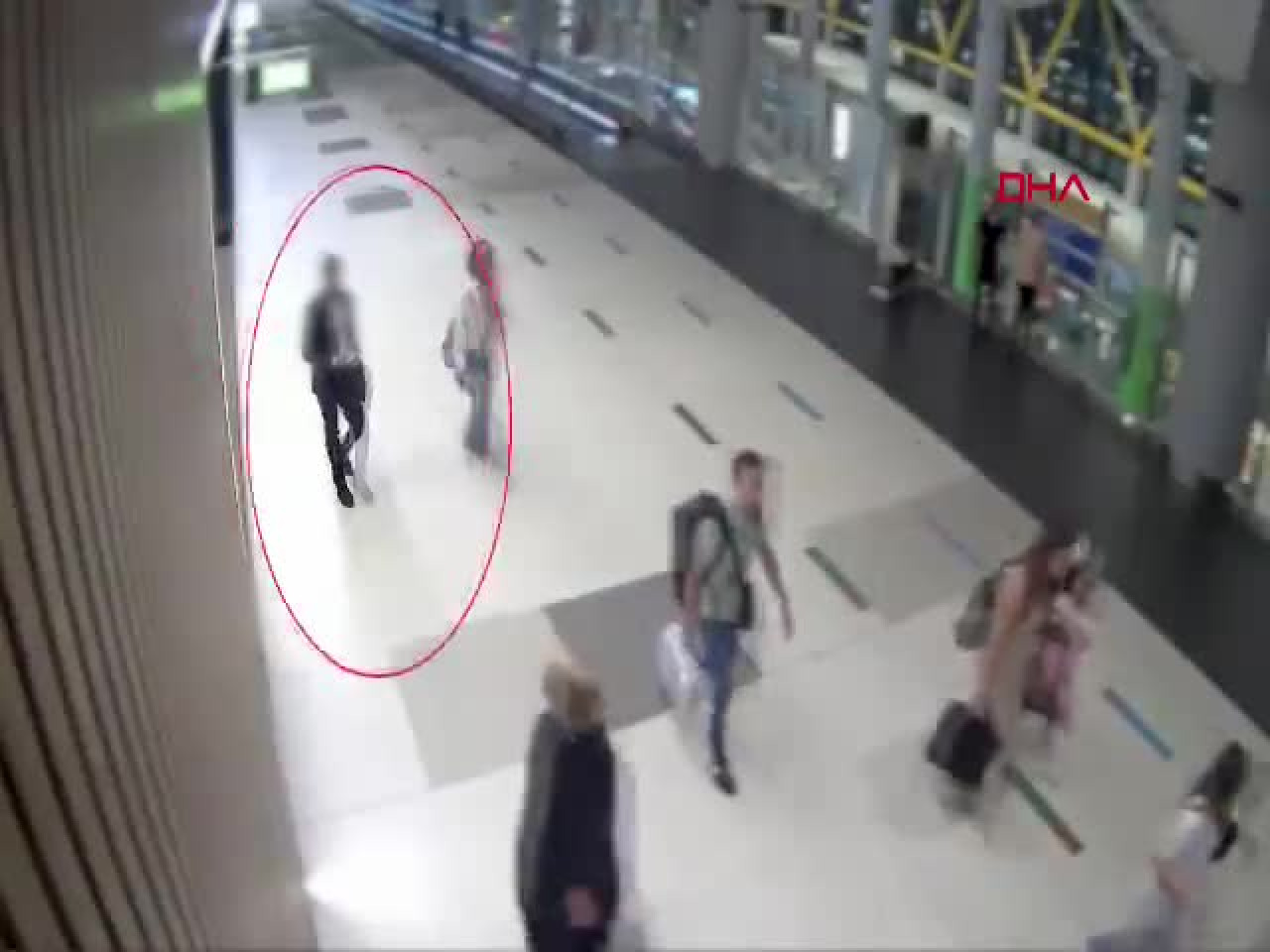 İstanbul Havalimanı'nda dikkat çeken operasyon: Midesinden çıkanlar şaşkına çevirdi