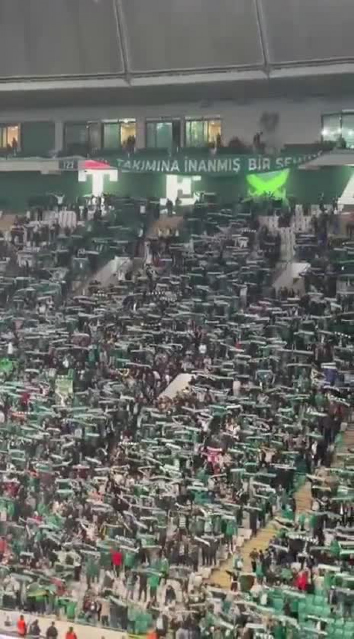 Bursaspor taraftarı karşısında sahaya çıkıyor! Taraftarlar yeni sezondan umutlu...