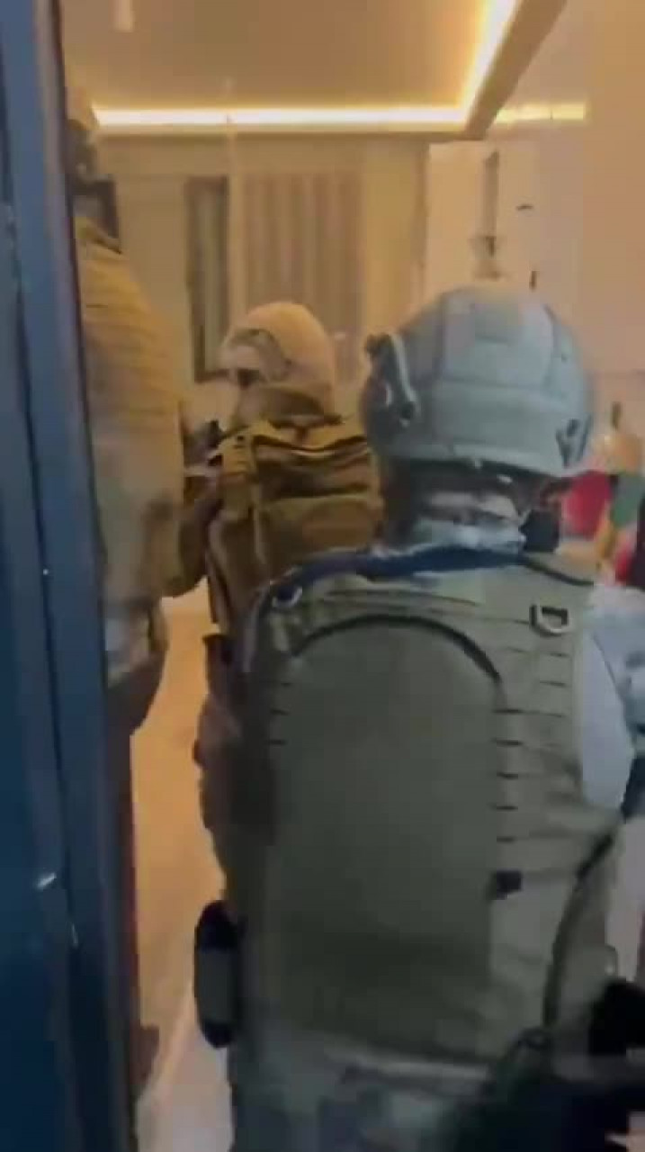 Özel Harekat destekli uyuşturucu operasyonu! Kırmızı bültenle aranan firari yakalandı...