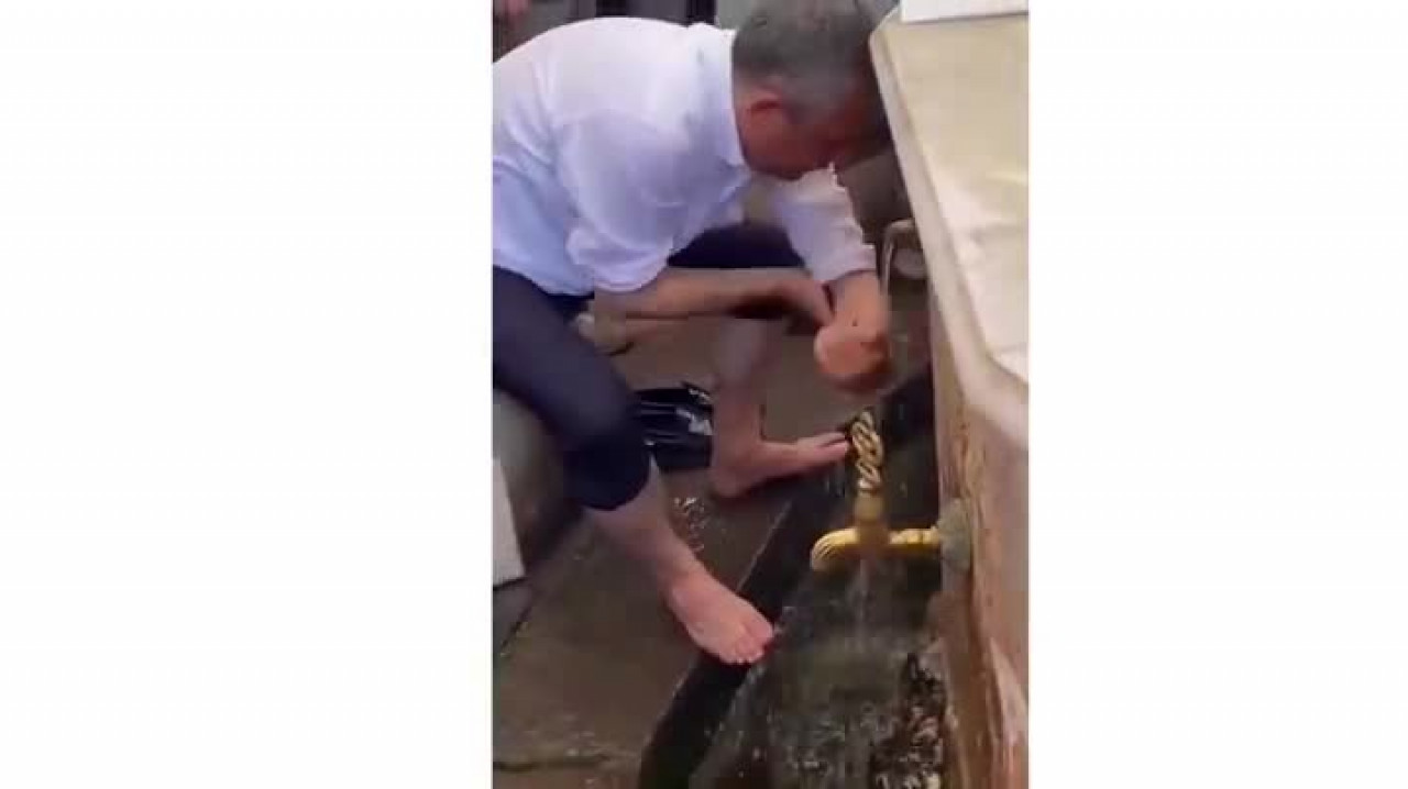 Özgür Özel'in abdest görüntüsü büyük tartışma yarattı!
