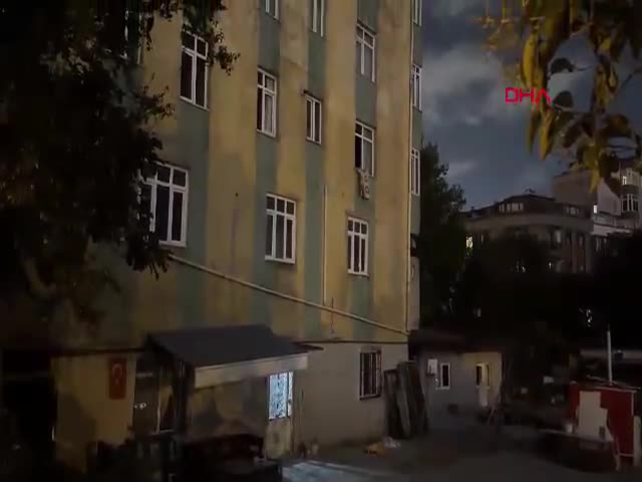 Gürültü tartışması aile faciasına döndü: Kardeşini bıçakladı, yeğeni pompalı tüfekle ateş açtı