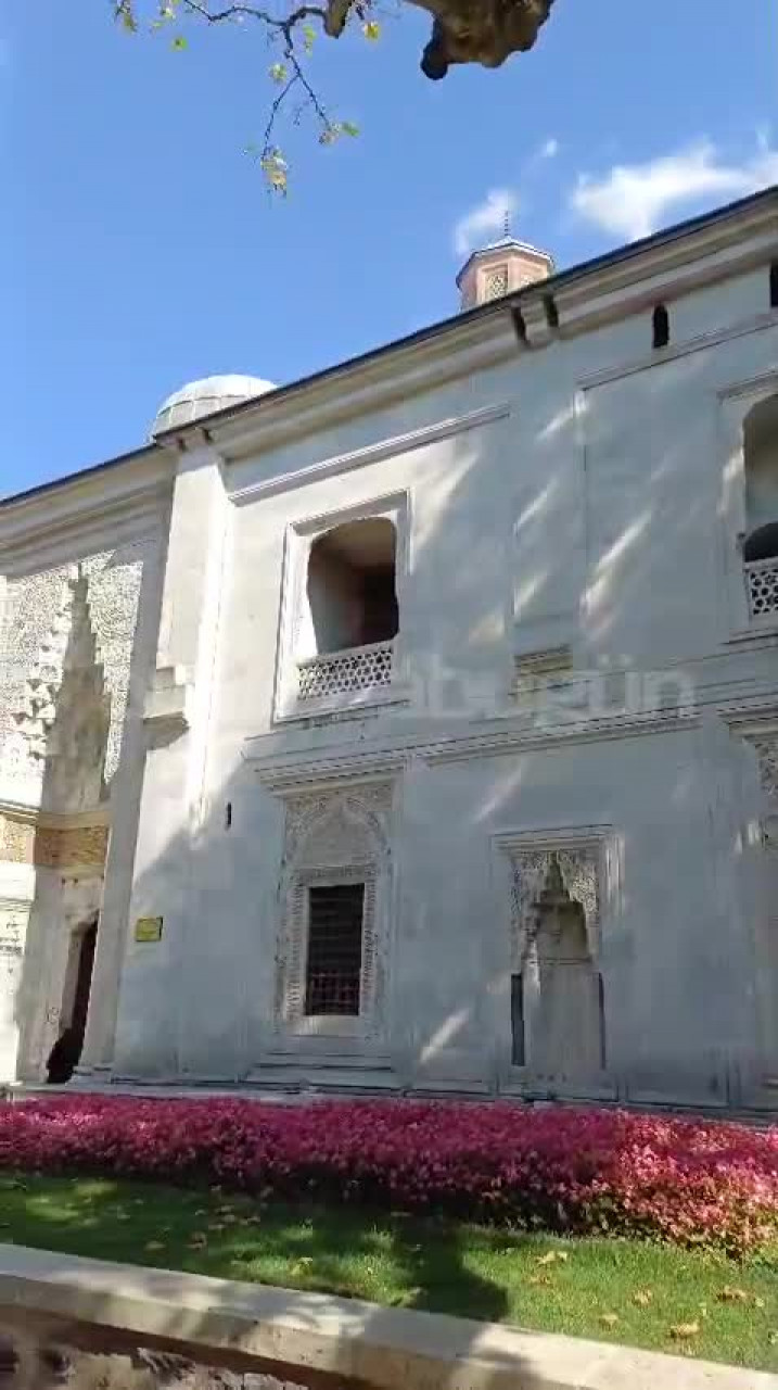 Bursa'nın 600 Yıllık hamamı dükkan oldu: Tarihi yapıda ticaret yapılıyor...