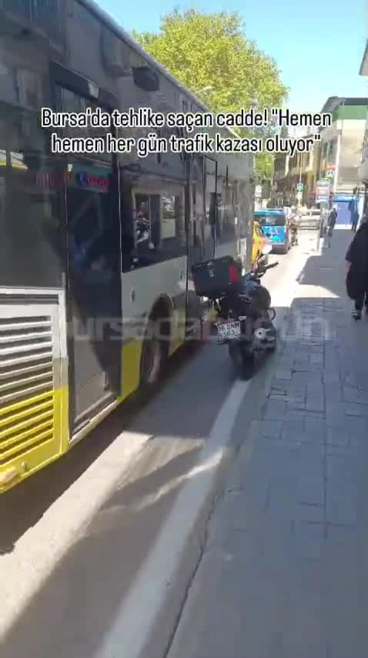Bursa'da tehlike saçan cadde! Vatandaşlar çözüm bekliyor