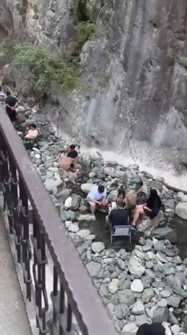 Bursa'daki ünlü şelaleye giriş yasağı! İpin ucu kaçınca gereği yapıldı