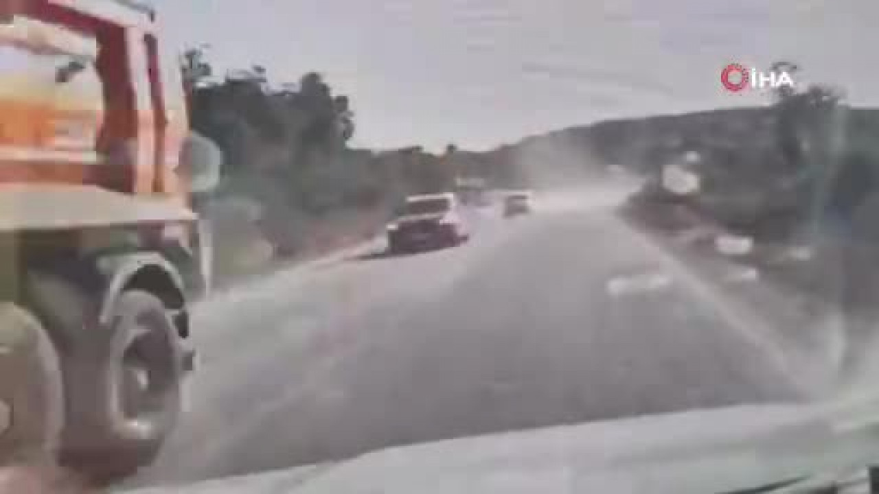 Bursa'da yürekleri ağza getiren görüntü! Virajda tehlikeli sollama kamerada