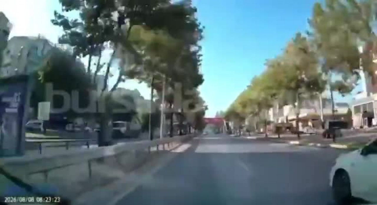 Bursa trafiğinde tepki çeken görüntü! Tehlikeli manevra böyle kaydedildi