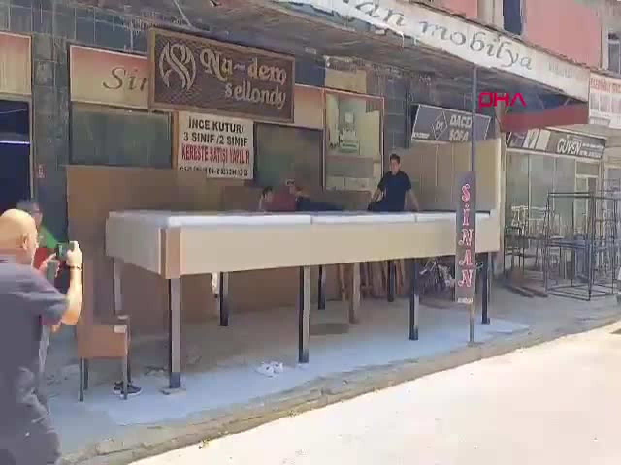 Bursa İnegöl'de şaşırtan üretim: 6 metre 10 santimetrelik dev yatak