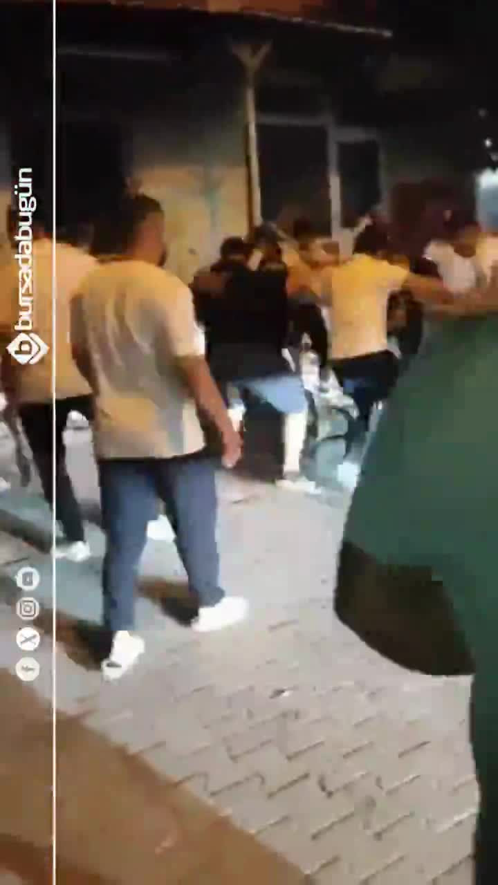 Bursa'da bir kadın şiddetin kurbanı oldu! Mahalleli ayağa kalktı