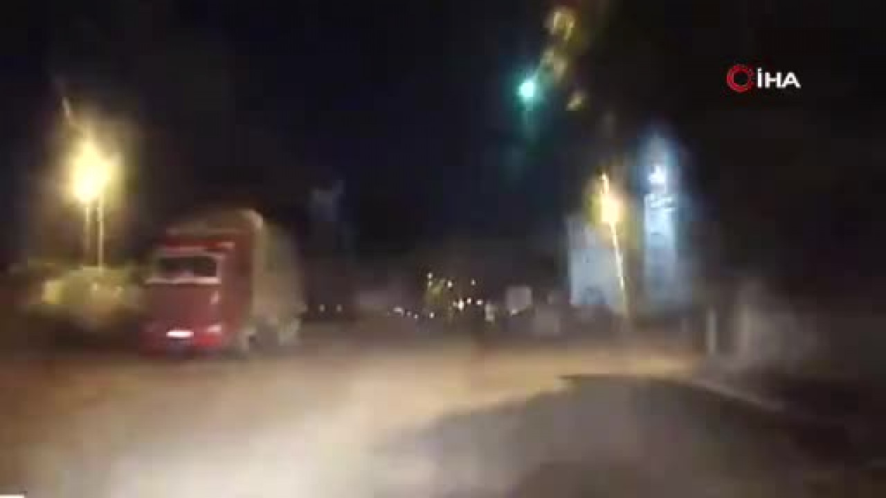 Gece 01.00'de gökyüzünde şok eden görüntü! Saniyeler içinde kayboldu