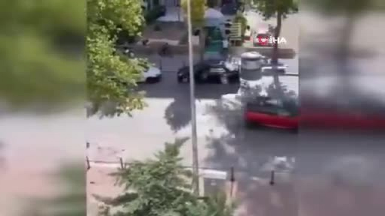 Husumetlisini sokak ortasında katletti! Cinayet anı kamerada...
