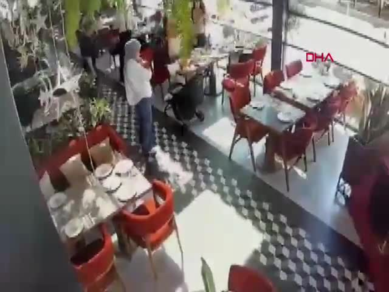Restorana müşteri gibi girdi, güpegündüz kurşun yağdırdı! O anlar kamerada...