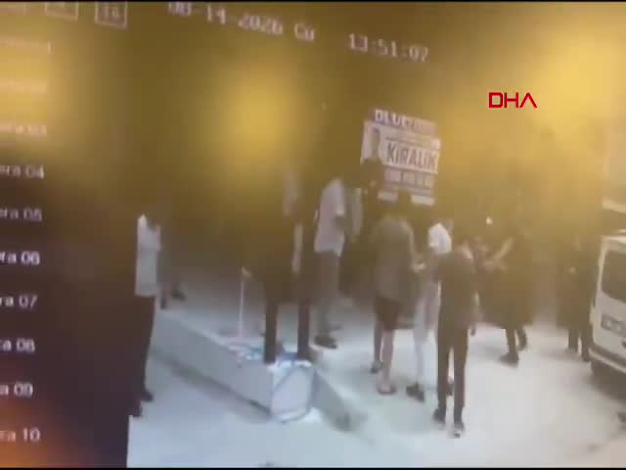 Bursa'da iki aile birbirine girdi! Çok sayıda yaralı var