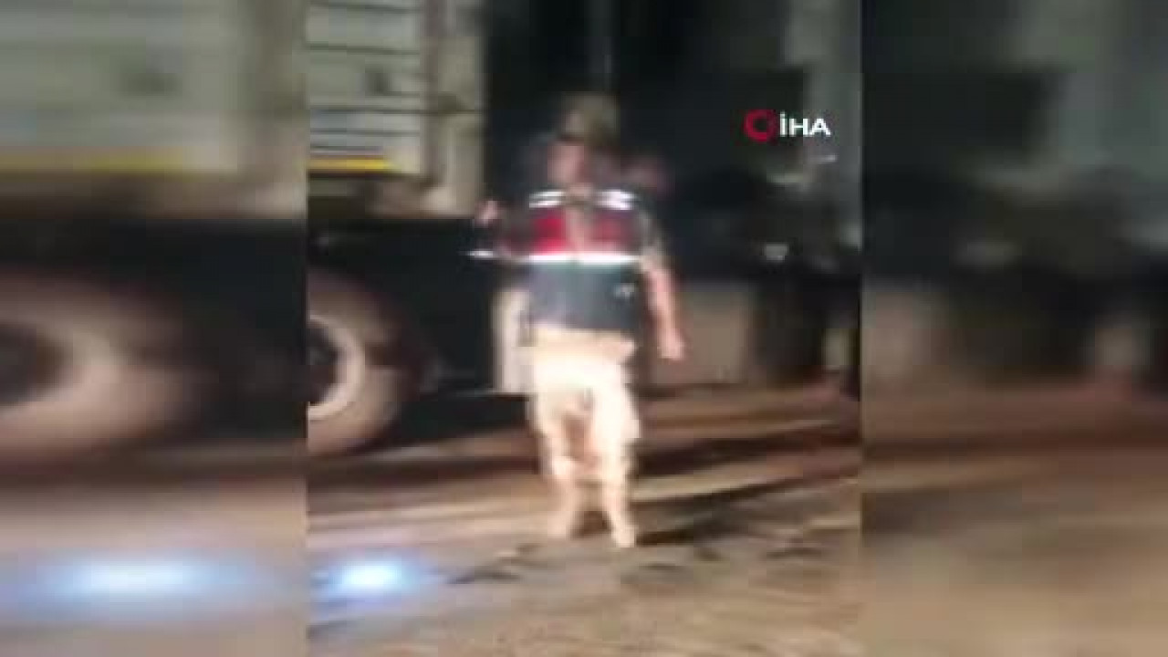 Hatay'da işçi servisi ile tır çarpıştı: Ölü ve yaralılar var...