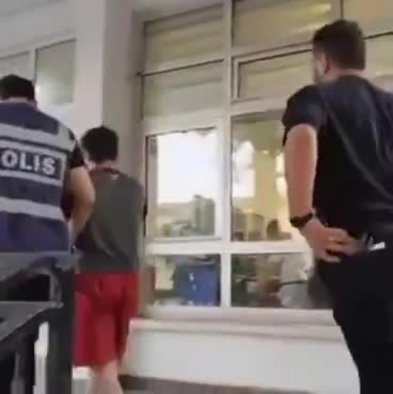 Bursa'da suçlulara nefes aldırılmadı: 9 aranan şahıs yakalandı