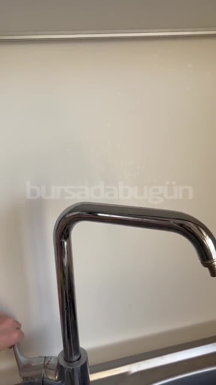 Bursa'nın göbeğindeki ünlü rezidansta şok iddia! Çektiği videoyla isyan etti...