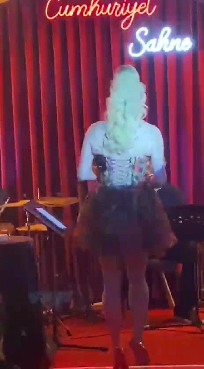 Şahika the Queen, Bursa'da sahne aldı: 4 saat süren müzik şöleni geceye damga vurdu