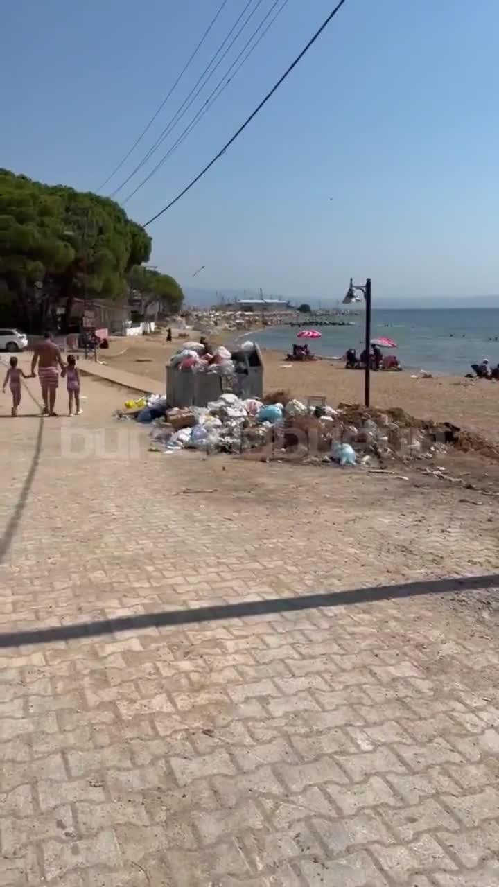 Bursalıların akın ettiği ünlü sahilde keyif kaçıran görüntü!