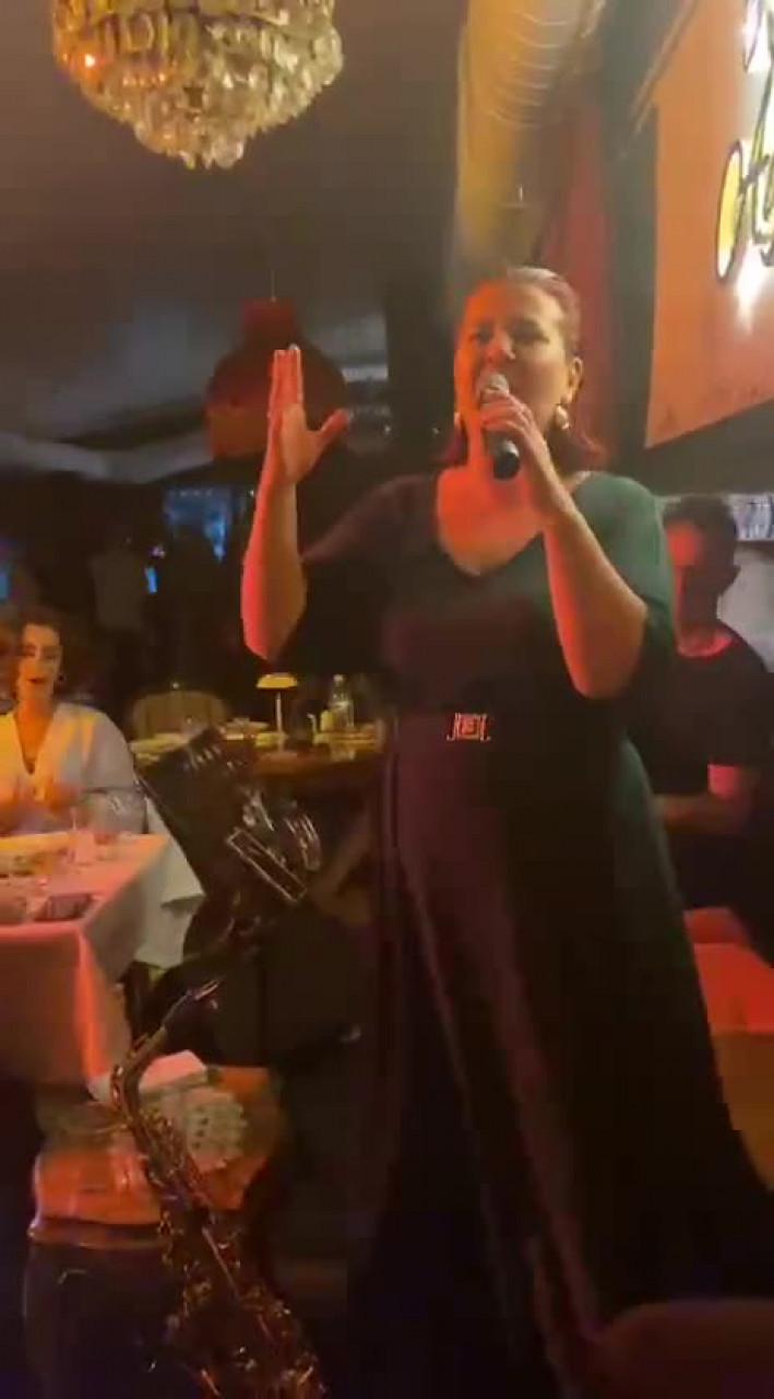 Demet Tuğcu'dan  hafta sonuna damga vuran gece
