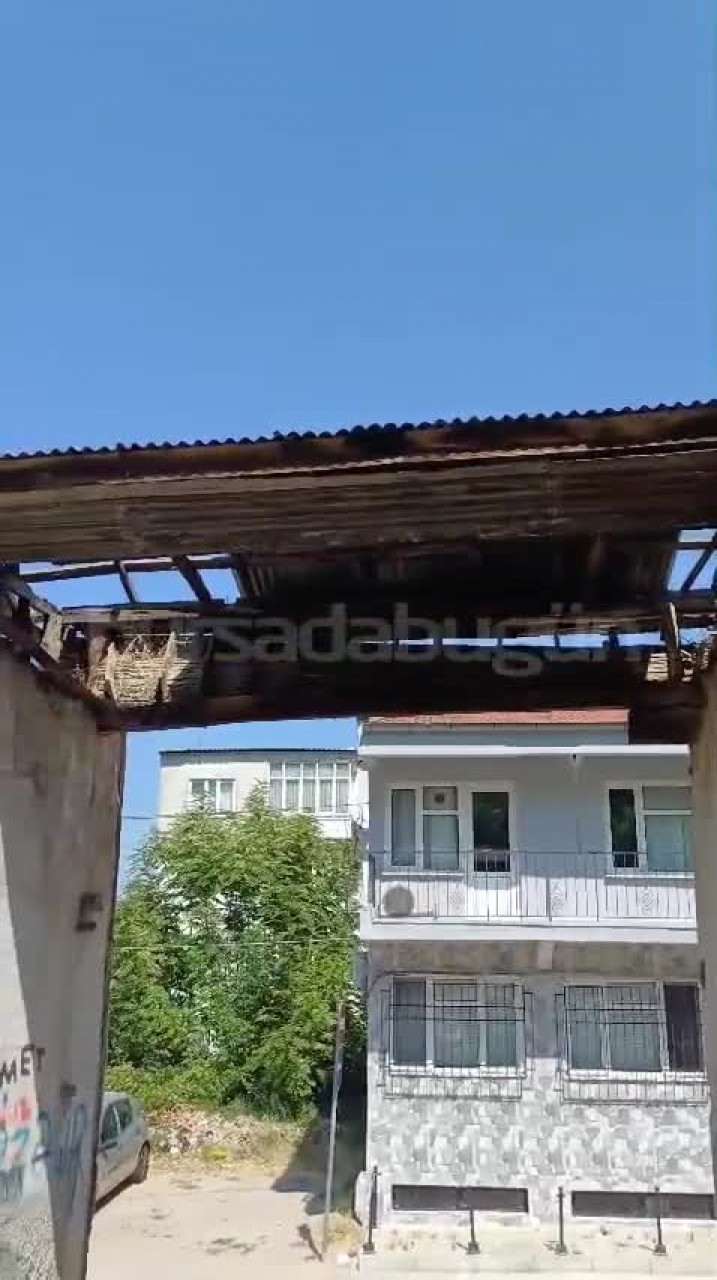 Bursa'da okul önündeki geçit kapısı tehlike saçıyor!