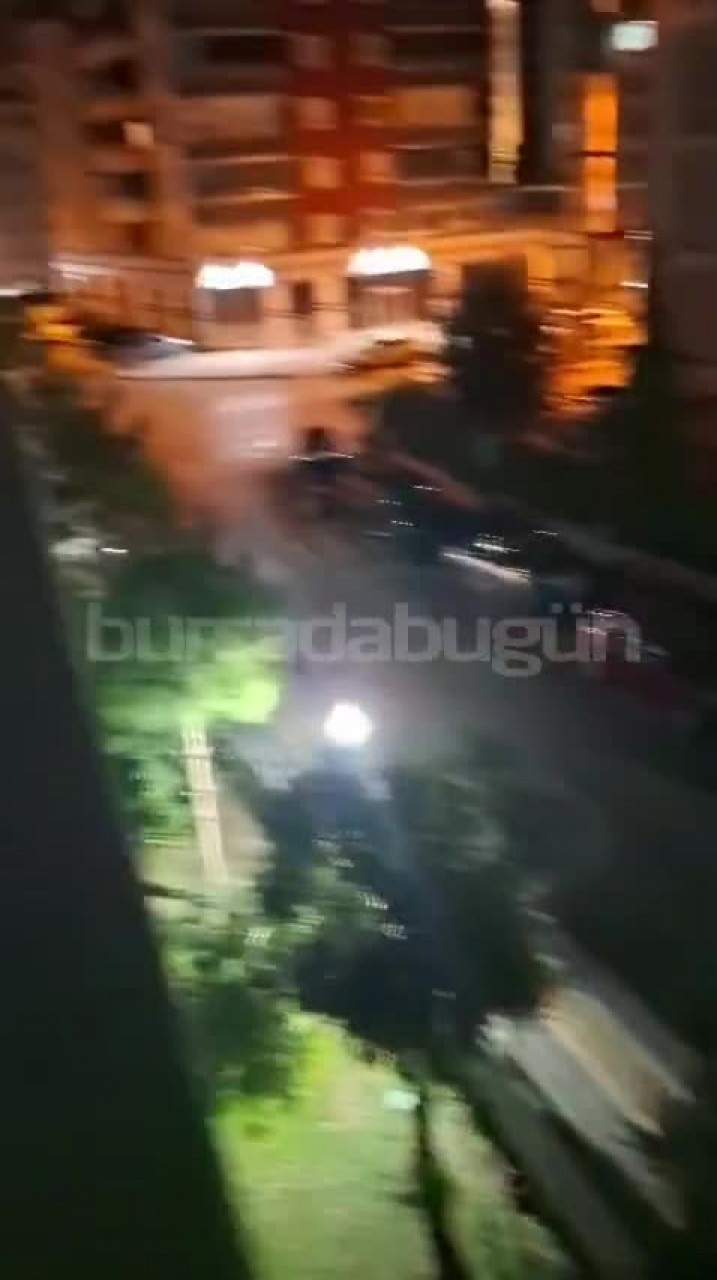 Bursa'da mahalleliye uykuyu zehir eden olay! Yatağından sıçrayan balkona koştu