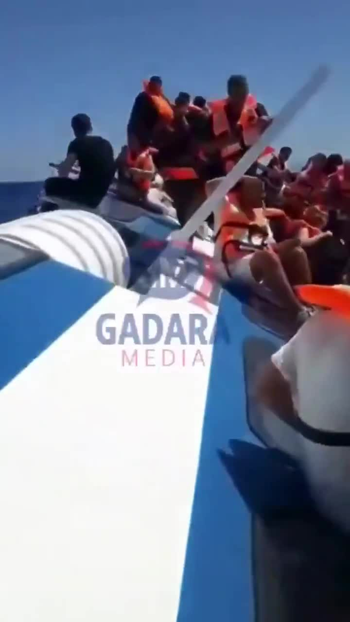 Alabora olan gemiden dehşet verici görüntüler! Batıyoruz...