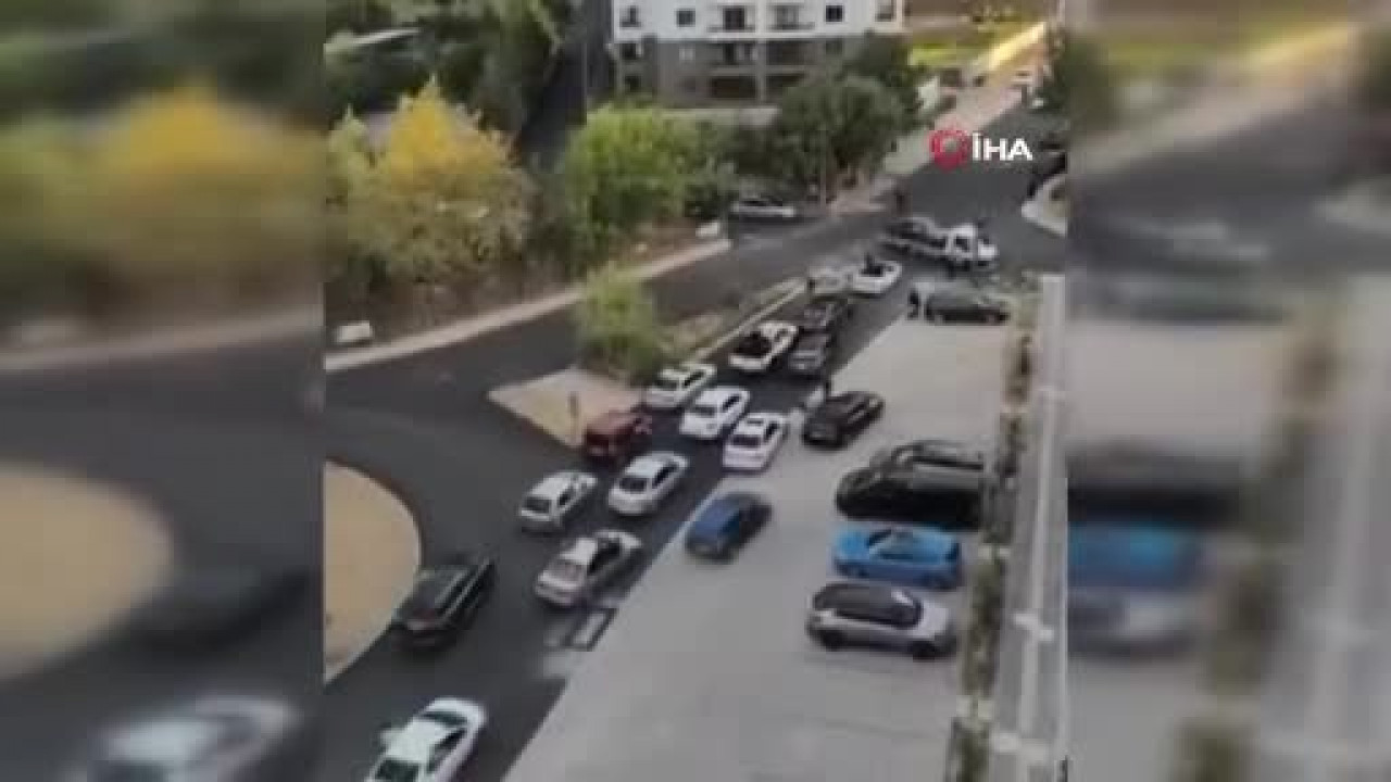 Bursa'da düğün konvoyu trafiği kilitledi! Araçlar dakikalarca yolu kapattı