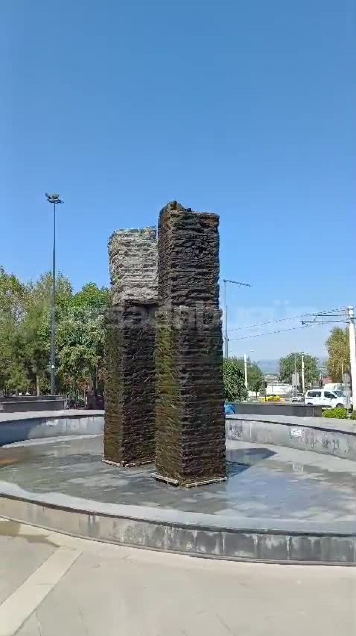 Bursa'da her gün önünden geçiyoruz! 52 tonluk taşların sırrı