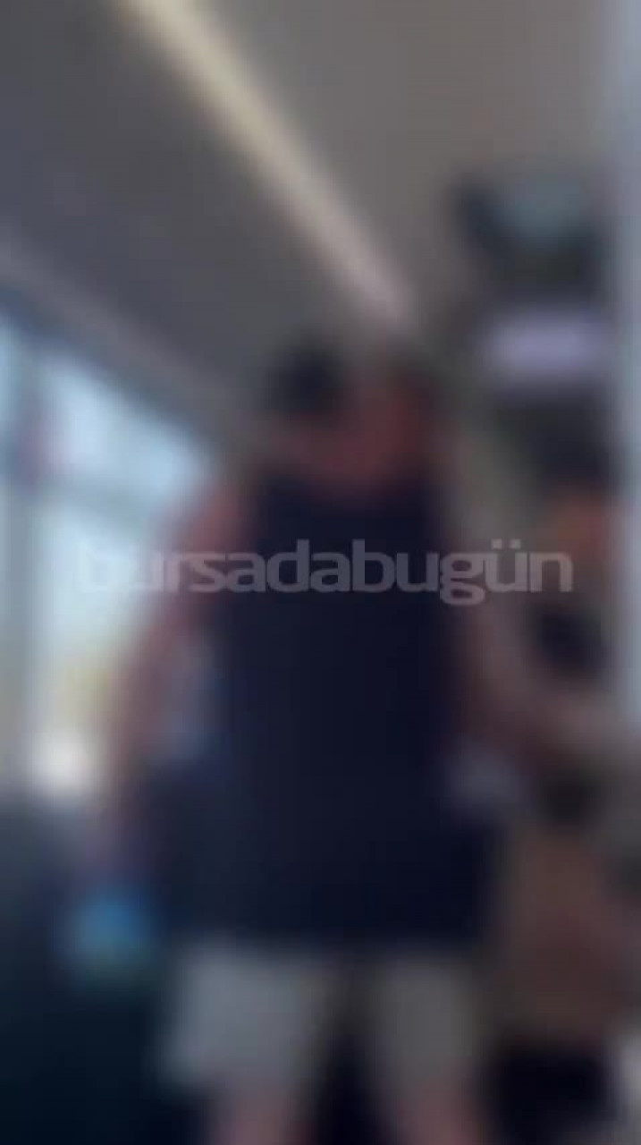 Bursa'da otobüste ortalık karıştı: Sıra tartışması alevlendi