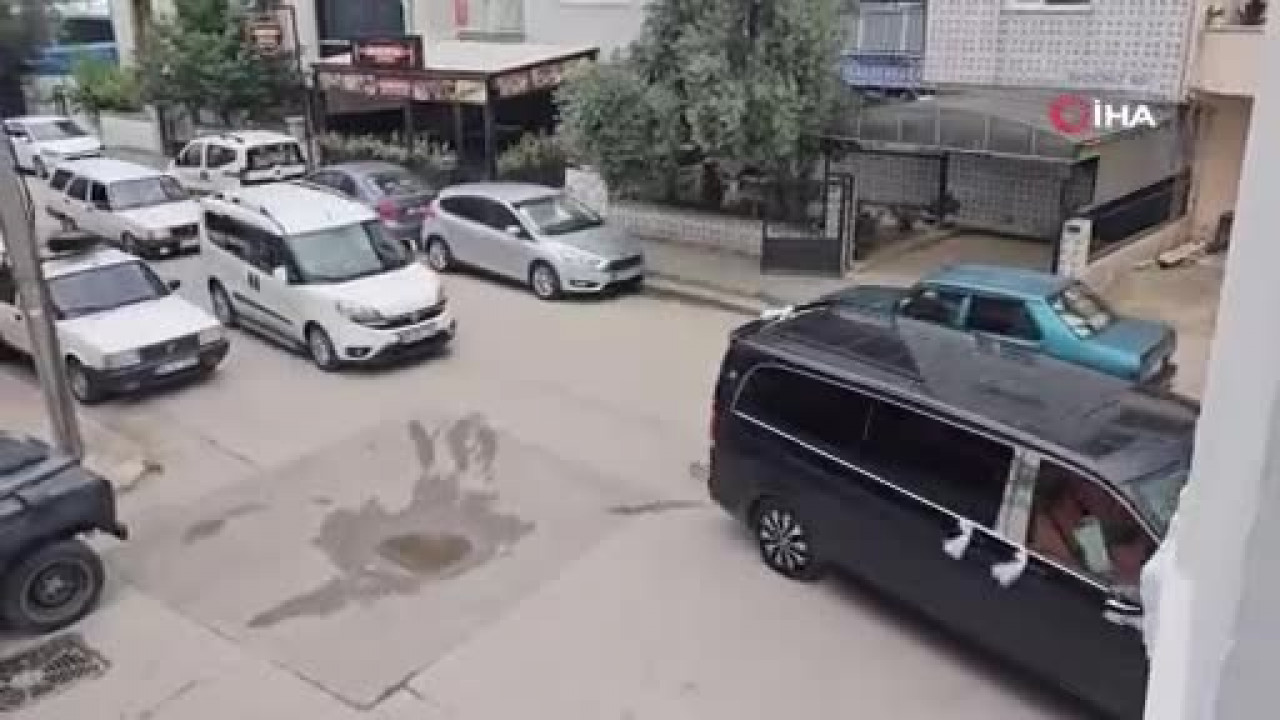 Bursa'da düğün geleneği şaşkına çevirdi! 200 metrelik yol 4 saatte geçildi