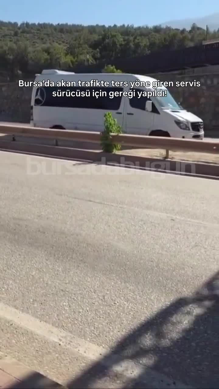 Bursa'da akan trafikte ters yöne giren servis sürücüsü için gereği yapıldı!