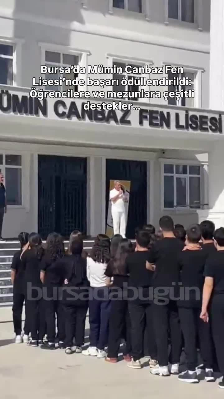 Bursa'da Mümin Canbaz Fen Lisesi'nde başarı ödüllendirildi: Öğrencilere ve mezunlara çeşitli destekler...