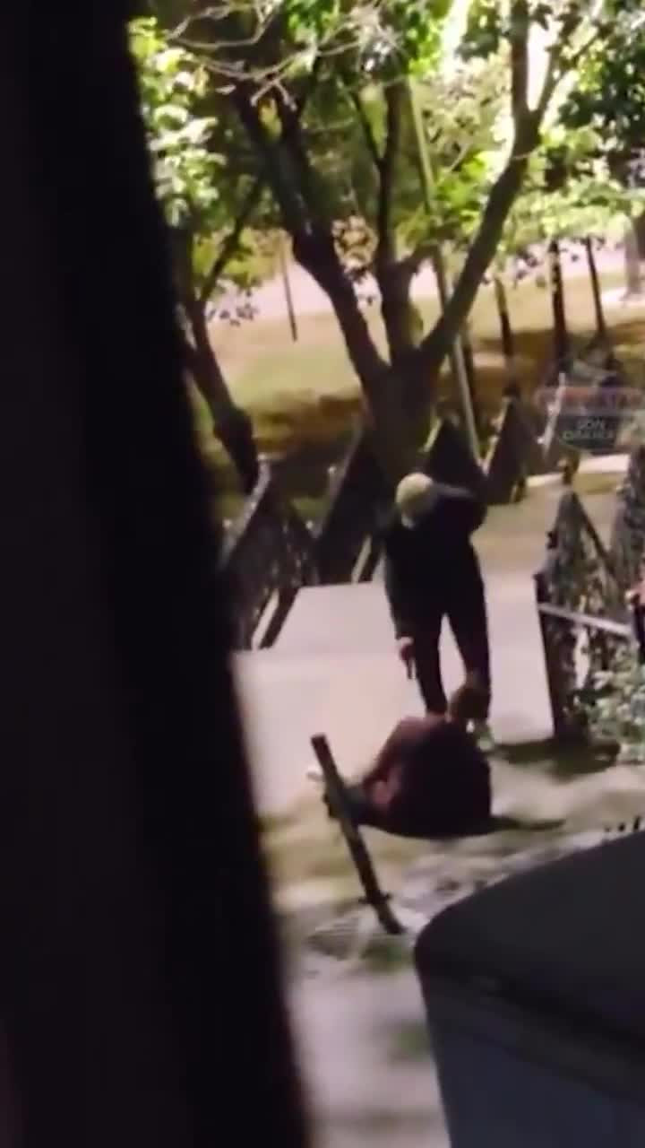 "Annemi taciz ediyor" diyerek parkta karşısına çıkıp kurşun yağdırdı!