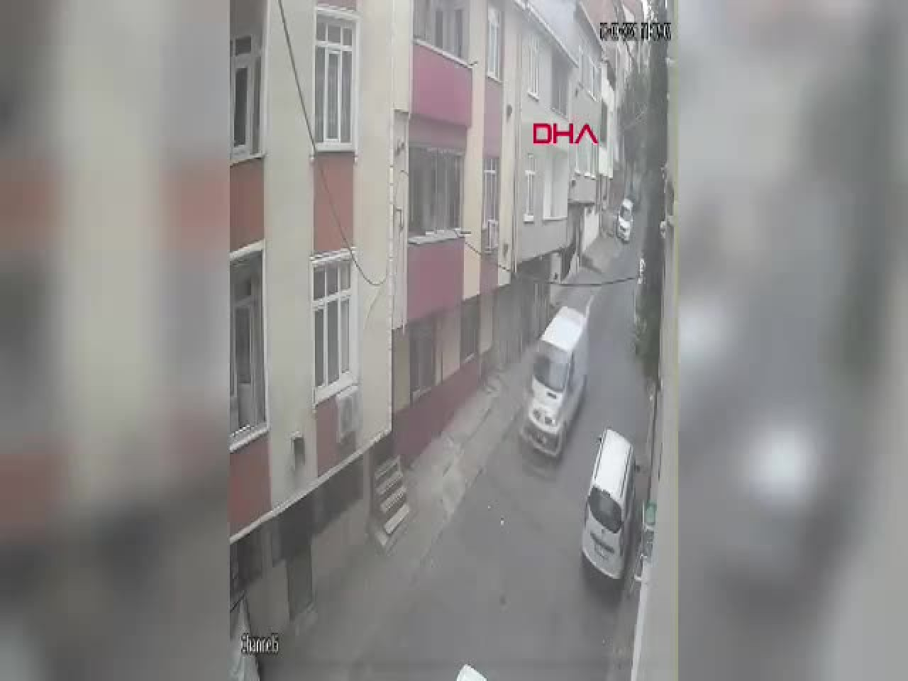 59 suç kaydı bulunan hırsız polisi peşine taktı! Kovalamaca anları kamerada...