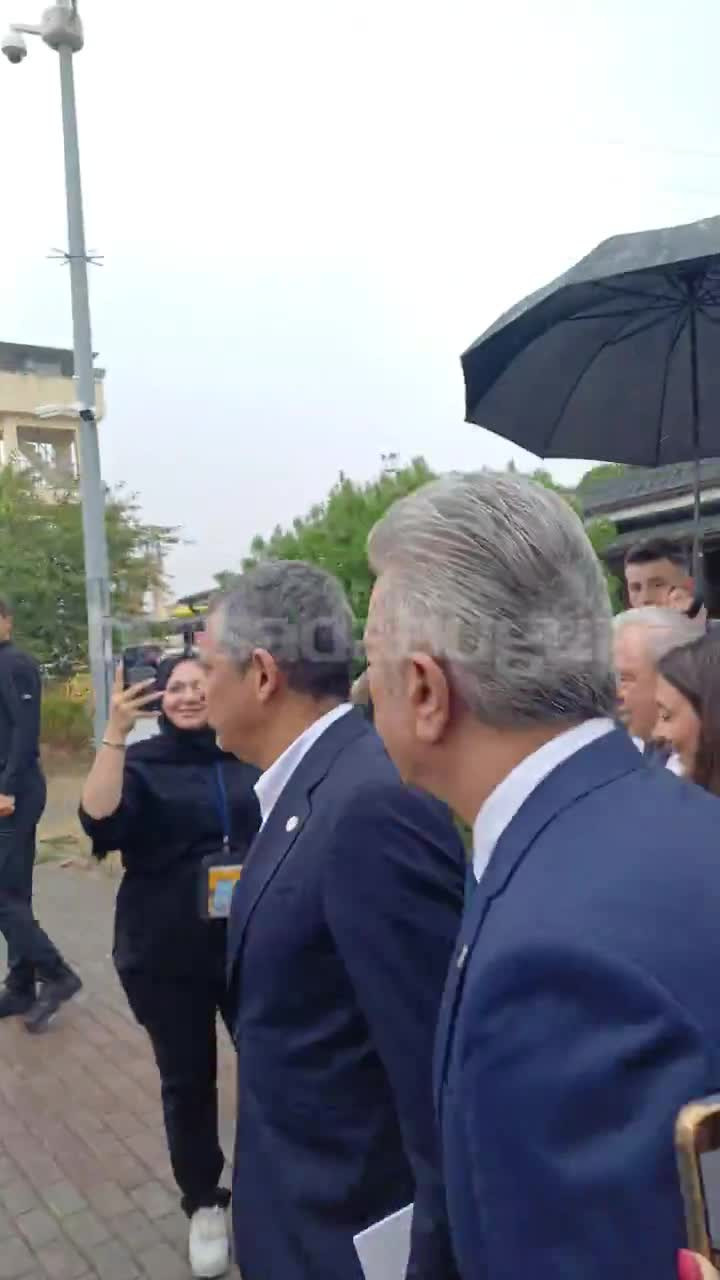 Özgür Özel'den Bozbey mesajı: "Durumu iyi, herkese selamı var"