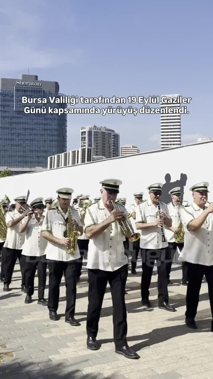 Bursa Valiliği'nden Gaziler Haftası yürüyüşü