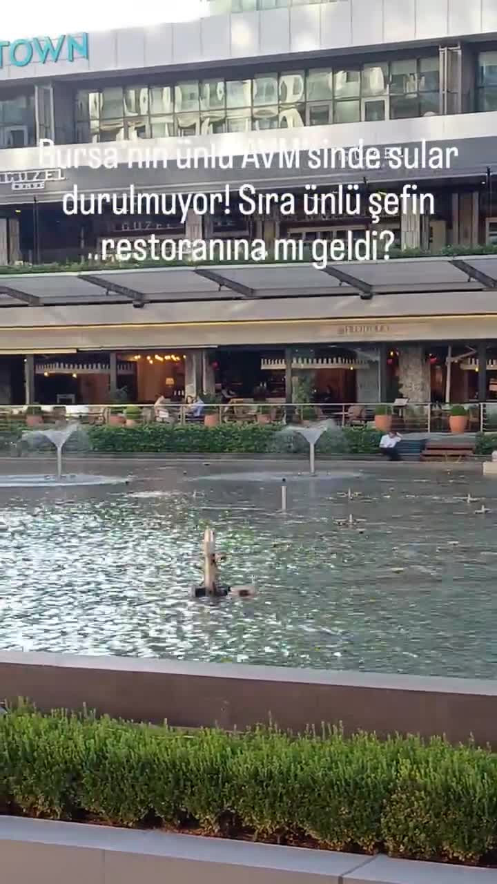 Bursa'nın ünlü AVM'sinde sular durulmuyor! Sıra ünlü şefin restoranına mı geldi?