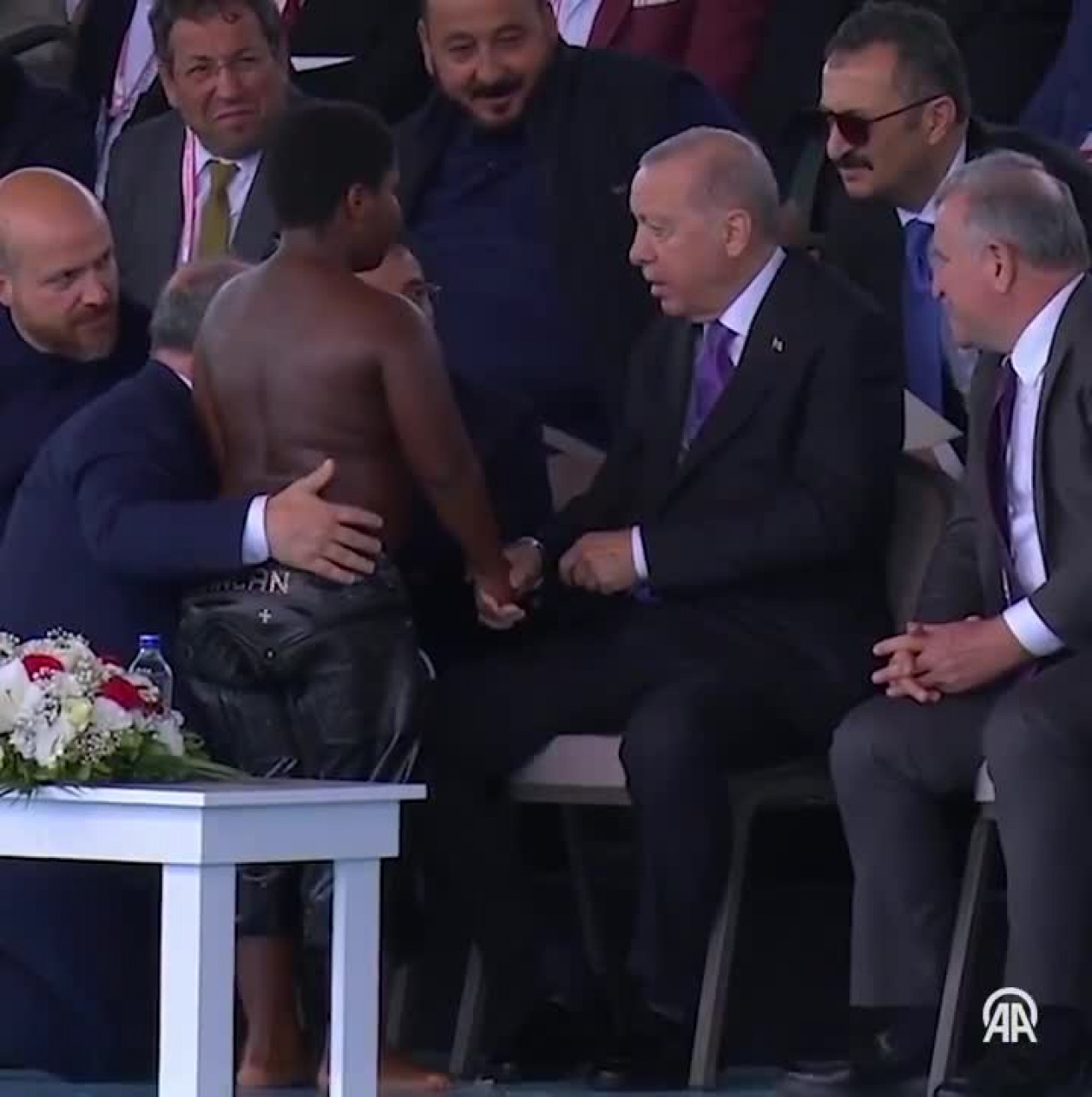 'Yağlı Güreş Cumhurbaşkanlığı Kupası' törenine damga vurdu!