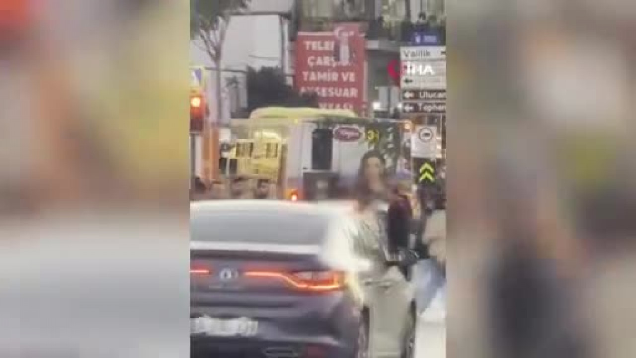 Bursa'da tehlikeyi hiçe saydılar! İki çocuğun yolculuğu kameraya yansıdı