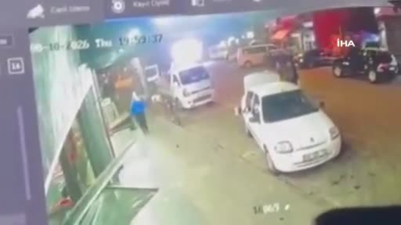 Aracını yol kenarına park etmek isterken markete daldı!