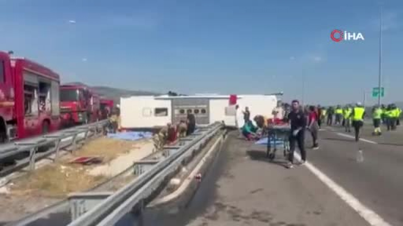 Katliam gibi kaza! Otobüs ve tır çarpıştı, çok sayıda can kaybı var...