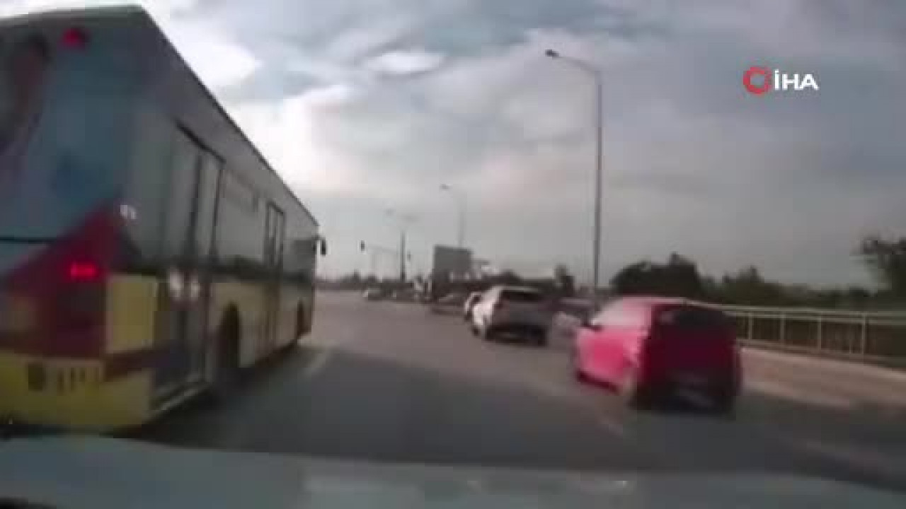Bursa'da Kırmızı Işık İhlali Paniği! Scooter Sürücüsü Ölümden Döndü