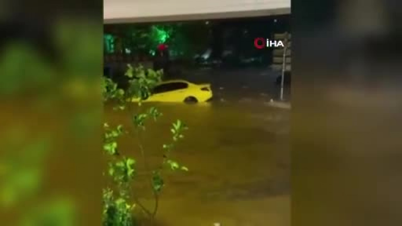 Yalova'da sağanak kabusu! Dereler taştı, araçlar sulara kapıldı