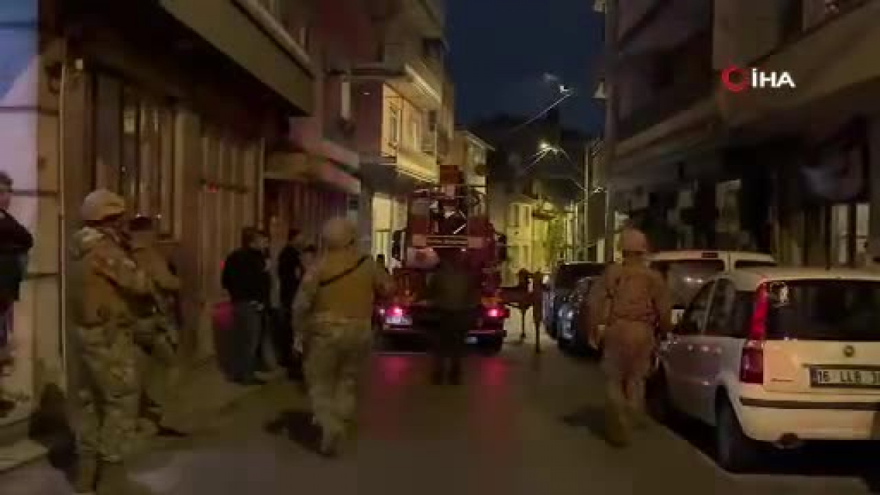 Bursa'da gece yarısı rehine krizi! Mahalle ablukaya alındı...Devreye özel harekat girdi