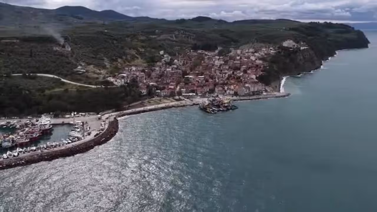 Bursa Büyükşehir ekiplerinden sahillerde tem...