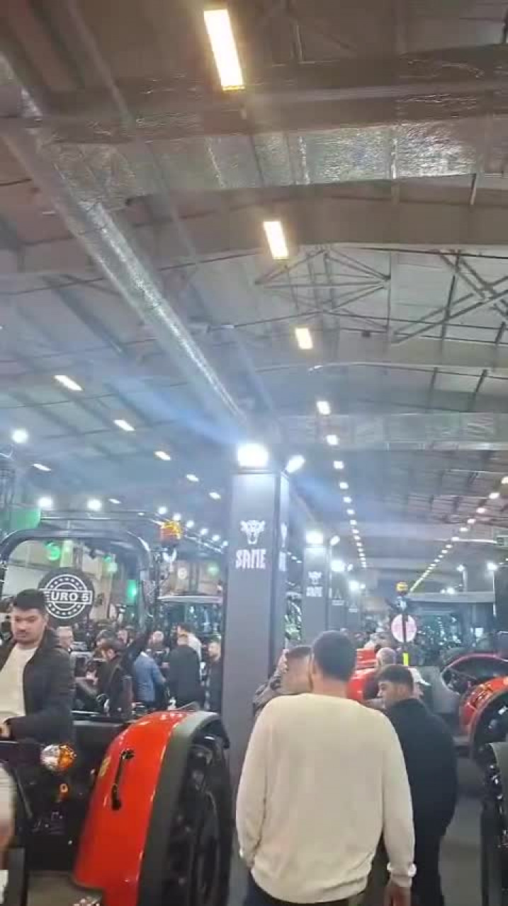 Bursa Tarım Fuarı'nda yoğunluk! İlginç pazarlık anları kameralara yansıdı...