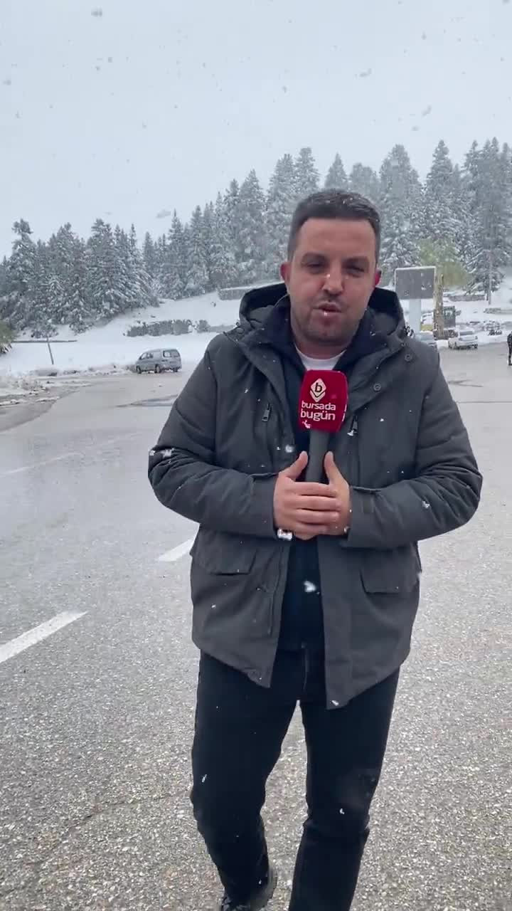 Uludağ'da kar kalınlığı 30 santimetreye yaklaştı!