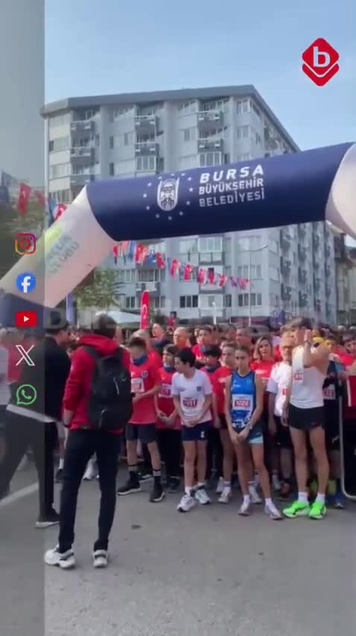Bursa'da Cumhuriyet coşkusu koşuyla taçlandı!