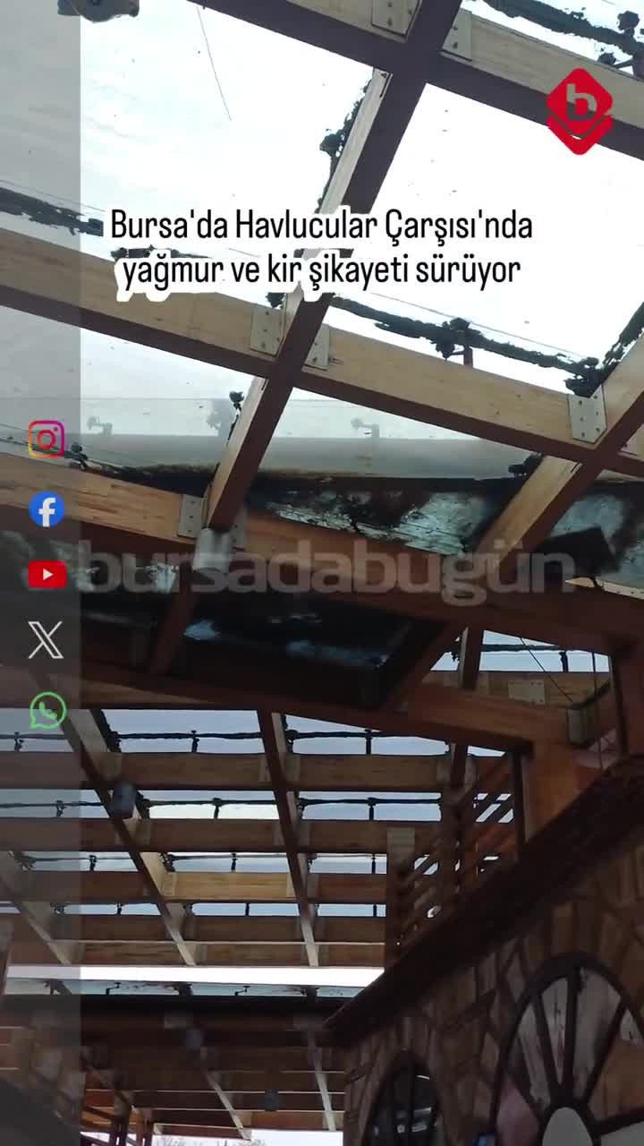 Bursa'nın tarihi çarşısında yağmur çilesi! Esnaf çözüm bekliyor